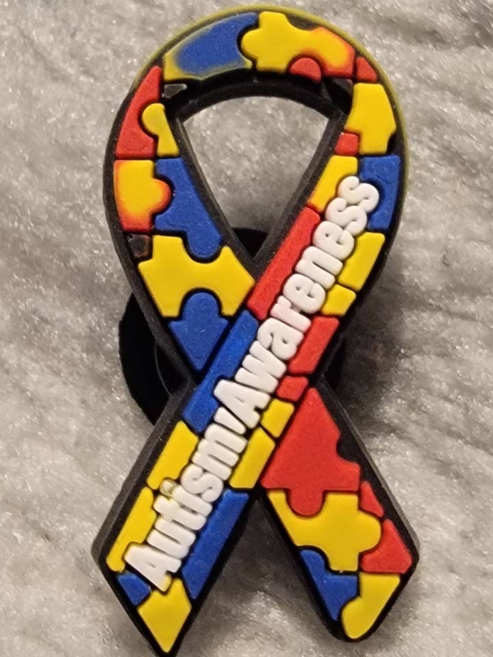 Croc Charm 300 for wholesale by Oodle Kaboodle LLC