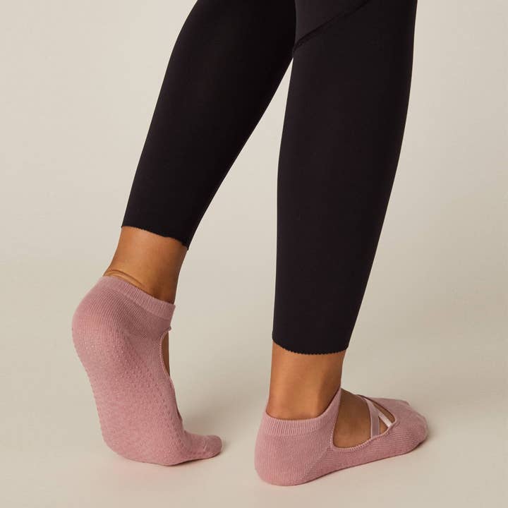 Curvy Fix - Wholesale Socks - Women's - Mary Jane Regular Toe Sports Socks - 2 Pack Coral & Pink