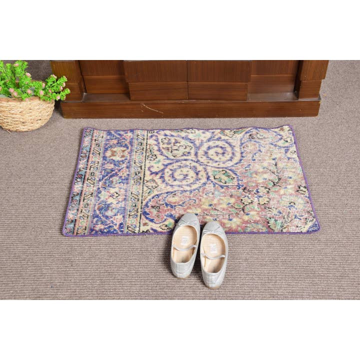 Vintage 1,6x2,6 ft Klein Tapijt, Turks Tapijt, Beige Geometrisch met bloemmotieven Tapijt voor wholesale door The Loom Wholesale