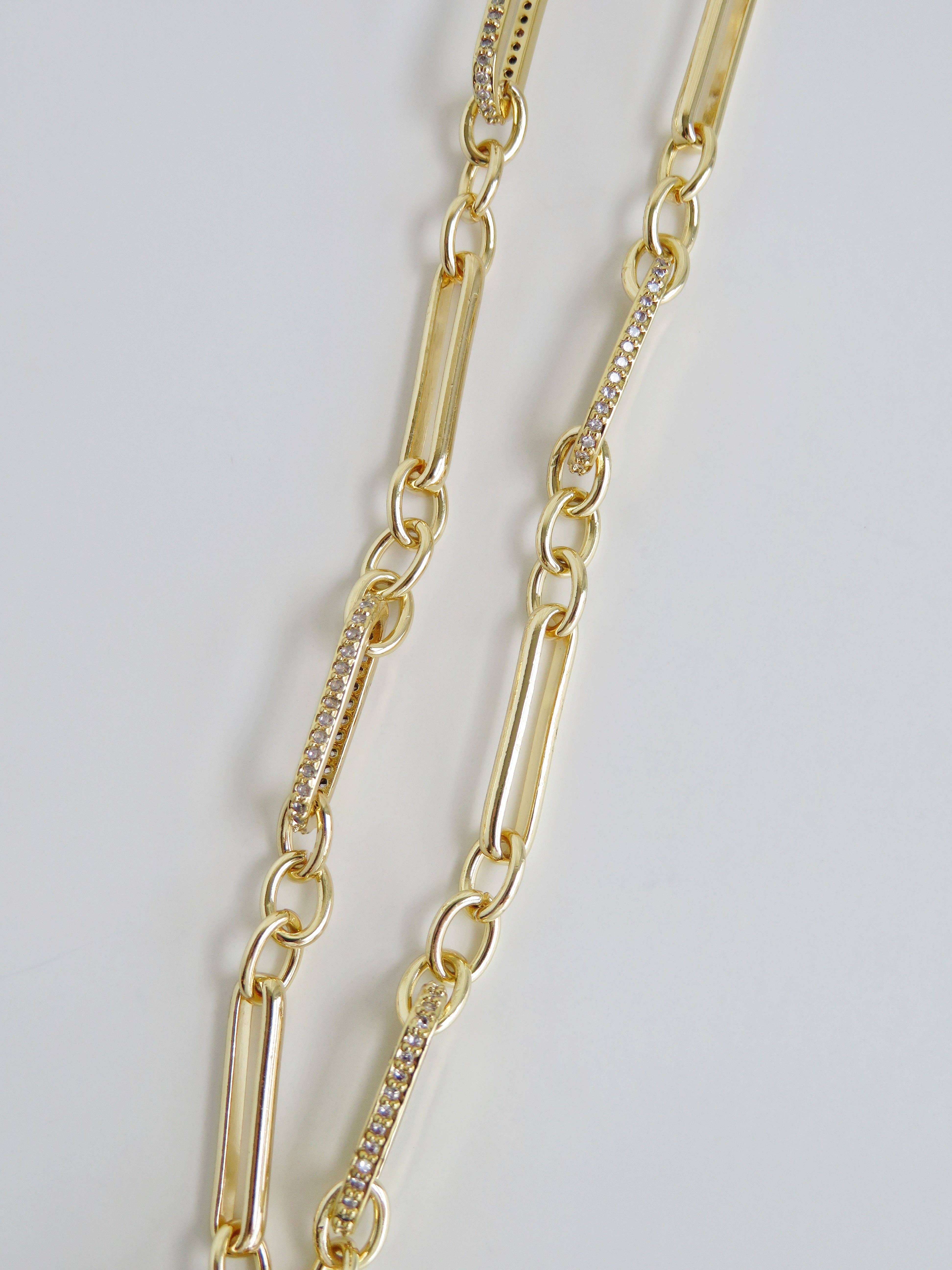 Boutique Suarez Co. - Wholesale Pendant/Charm Necklace - 18" Diamond Figaro Charm Holder Necklace - Clicker Clasp - add charms12