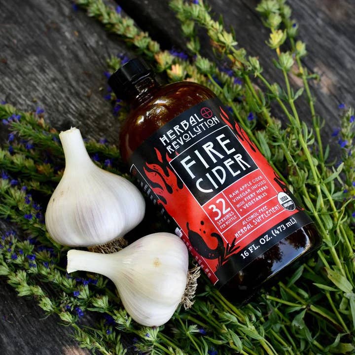 Herbal Revolution Farm + Apothecary - Vente Mélange/sirop pour cocktails - Cidre de Feu : Vinaigre de Cidre de Pomme Cru Bio aux Herbes avec Mère Allergie + Immunité