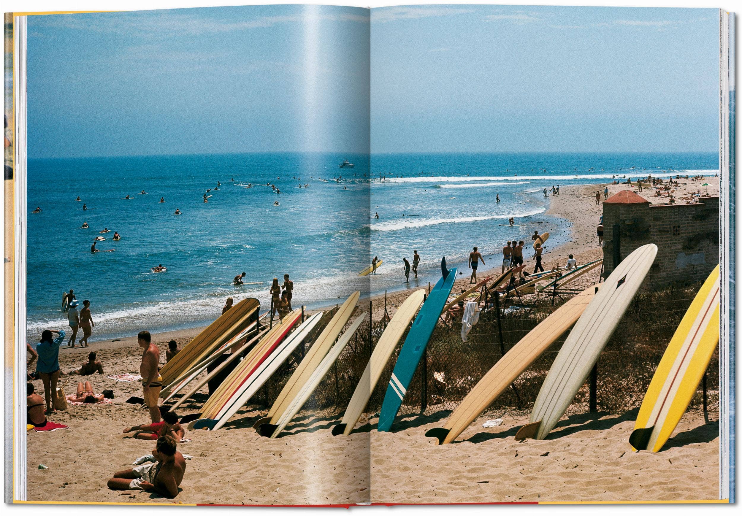TASCHEN Europe - Wholesale Display Book - LeRoy Grannis. Surf Photography of the 1960s and 1970s (German, French, English)3