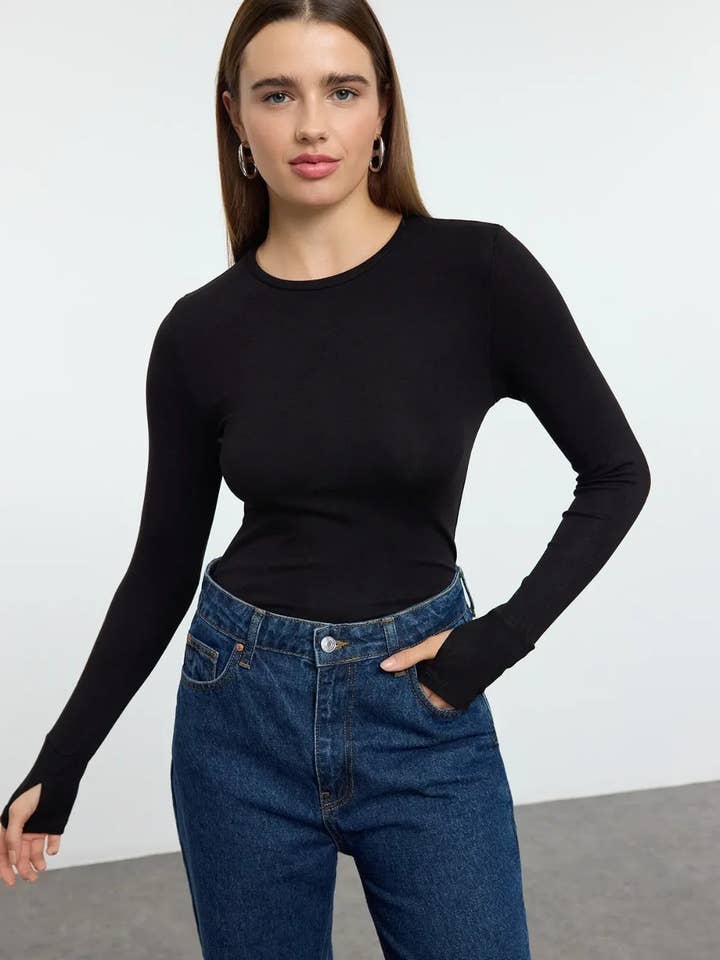 Viscose Soft Fabric Stretch Knit Blouse with Thumbhole Detail for wholesale by Hoxton Gal