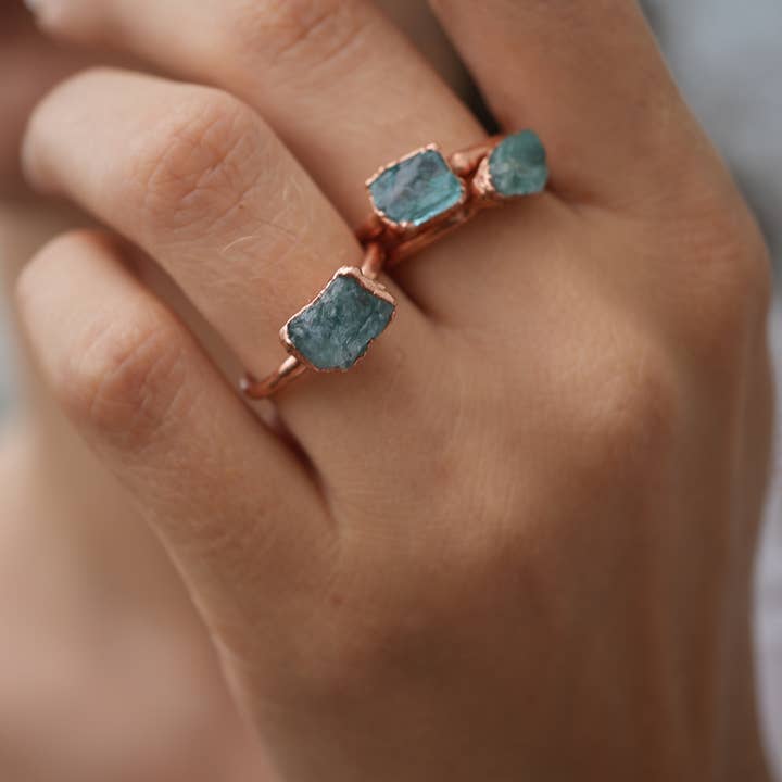 Daddy Daughter Jewelry - Venta al por mayor Anillos grandes/de cóctel - Raw Cobre Apatita Azul Anillo | Anillo de Piedra Azul | Apatita2