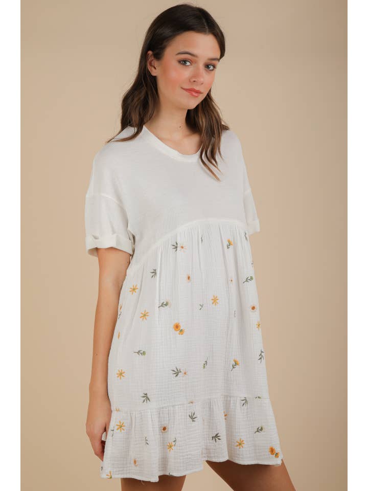 VERY J - Wholesale Dress - Women's - ND31718-Oversized Floral Embroidered Knit Mini Dress3