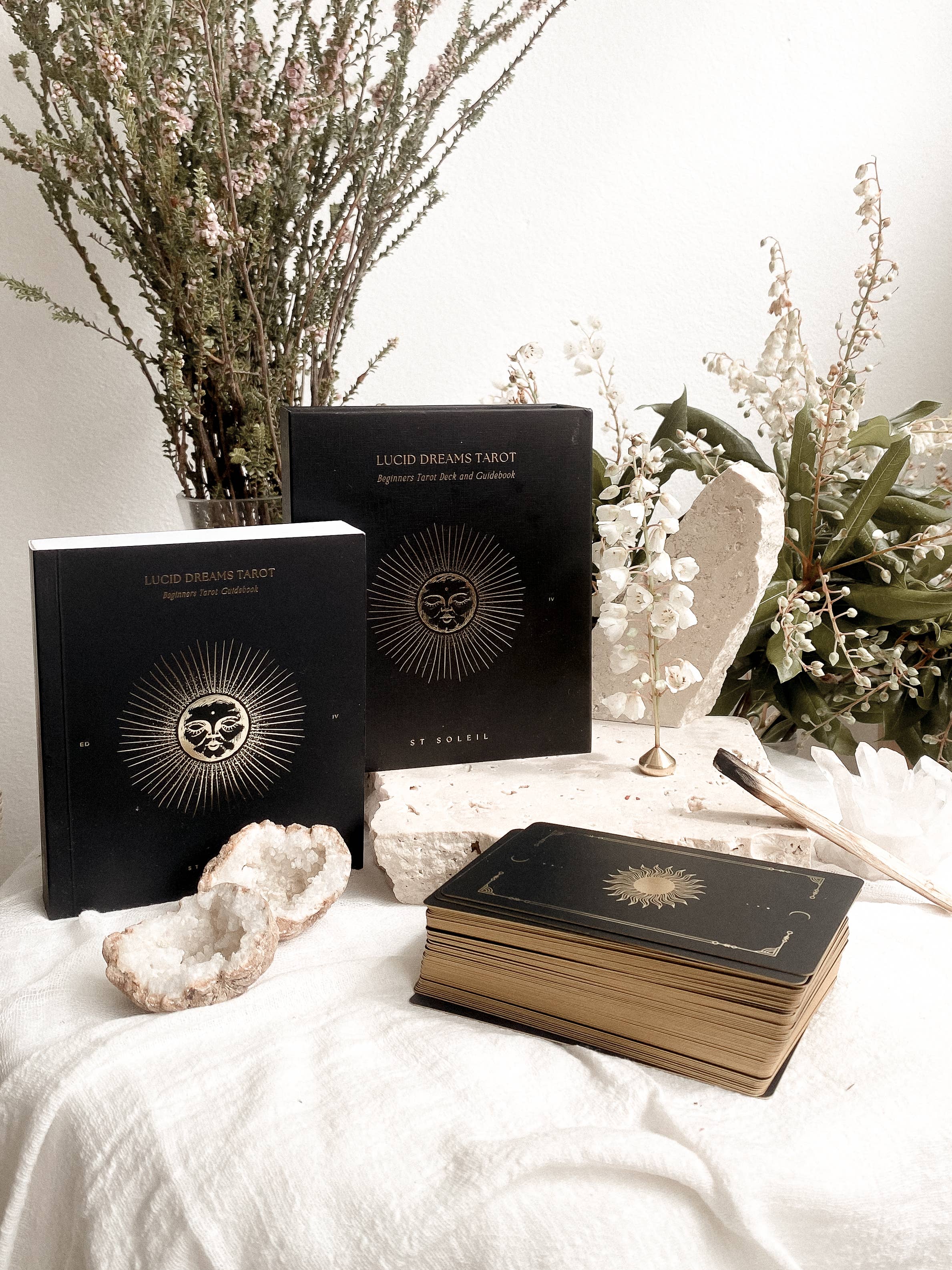 ST SOLEIL - Wholesale Tarot/Oracle Card - Lucid Dreams Beginners Tarot Deck EDIV, Black Eclipse20