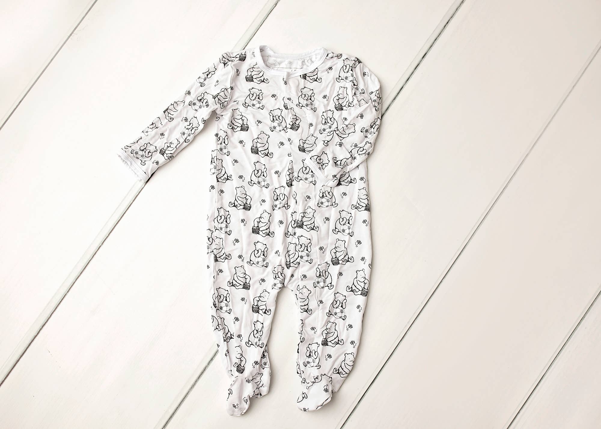 Sugar Lily's - Wholesale Jumpsuit - Baby - Sugar Lily's- Winnie the Pooh- Magnetic Footie4