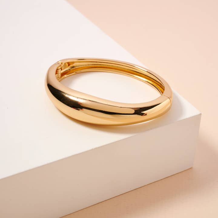 Thin and Wavy Elegant 18K Gold Cuff Bracelet for wholesale on Faire
