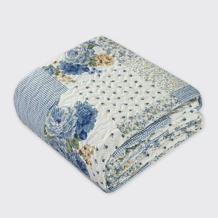 Forever England / Millie Mae – wholesale Quilt – Melissa Blue Patchwork Bedspread1