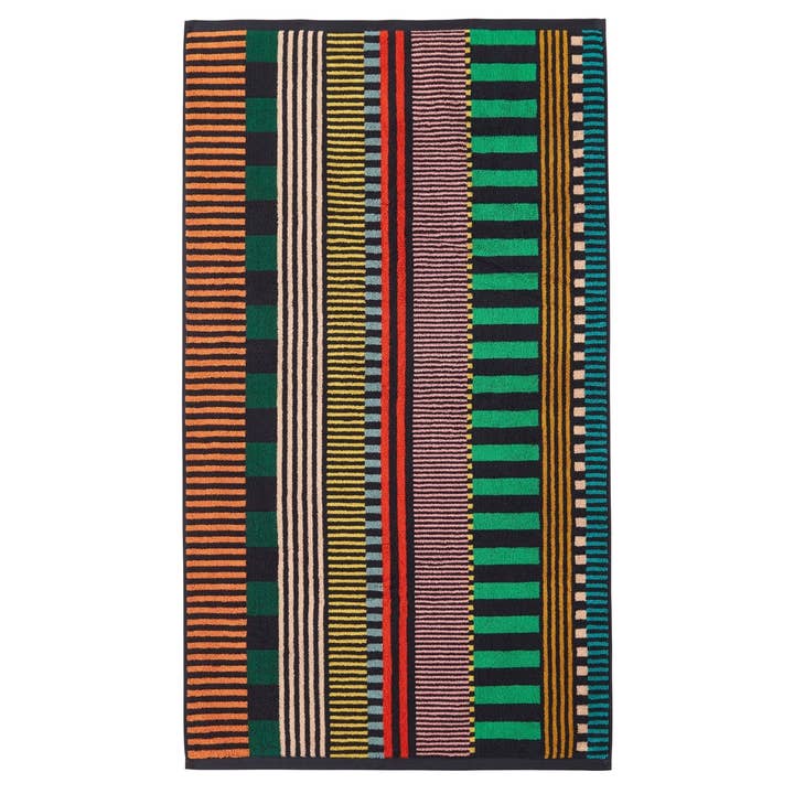 Donna Wilson badelagen med flerfarvede striber for engroshandel hos Donna Wilson