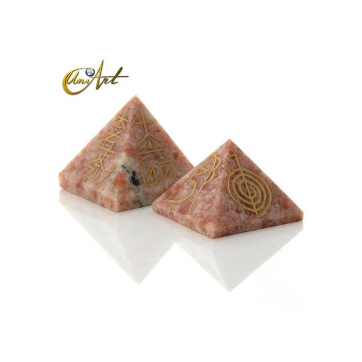 UniArt – Engroshandel Spirituelle sten og krystaller – Pyramide med de 4 Reiki-symboler
