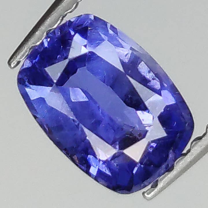 Zaffiro blu taglio cuscino 1.08 ct 6.7x4.8mm per la vendita all'ingrosso da parte di Naturjoya