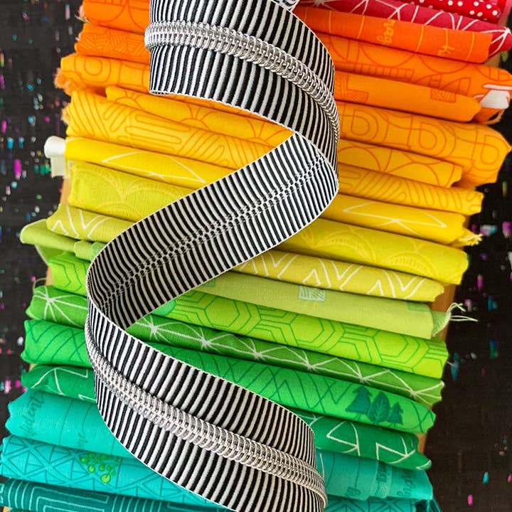 Sassafras Lane Designs - Wholesale Craft Supplies - Black Stripe Zipper Tape with Nickel teeth2