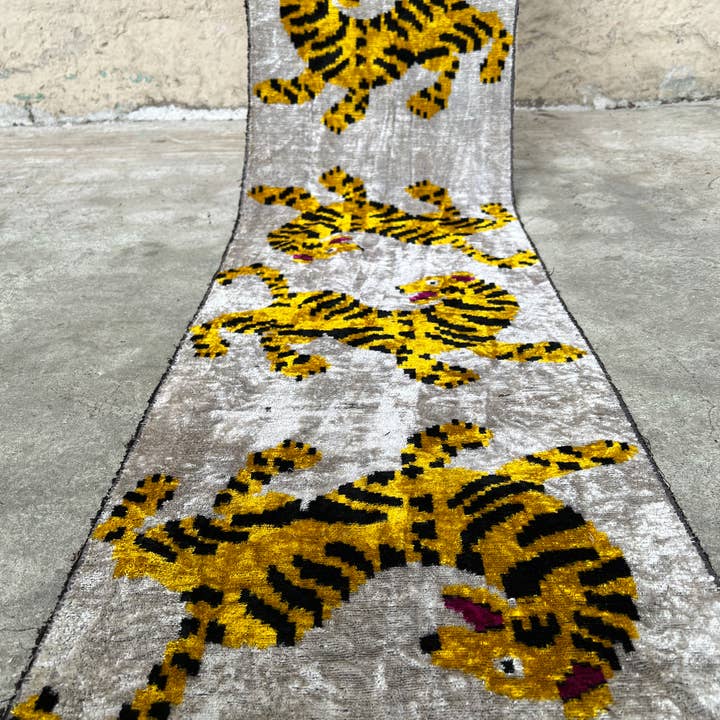 Ikat Atelier – Rolo de tecido por atacado – tecido ikat, tecido ikat tigre, tecido tecido à mão ikat1