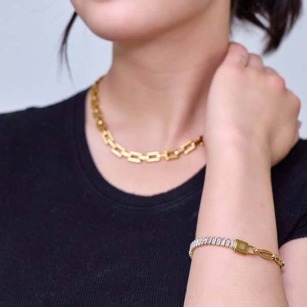 Bloo and Ro - Wholesale Link & Chain Necklace - Sexy Babe Cuban Link Chain Gold Necklace
