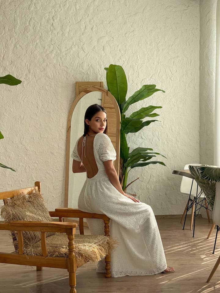 Design company-Fatma Balkir - Wholesale Dress - Women's - White Lace Deep V-Neck Maxi Dress for Women 3