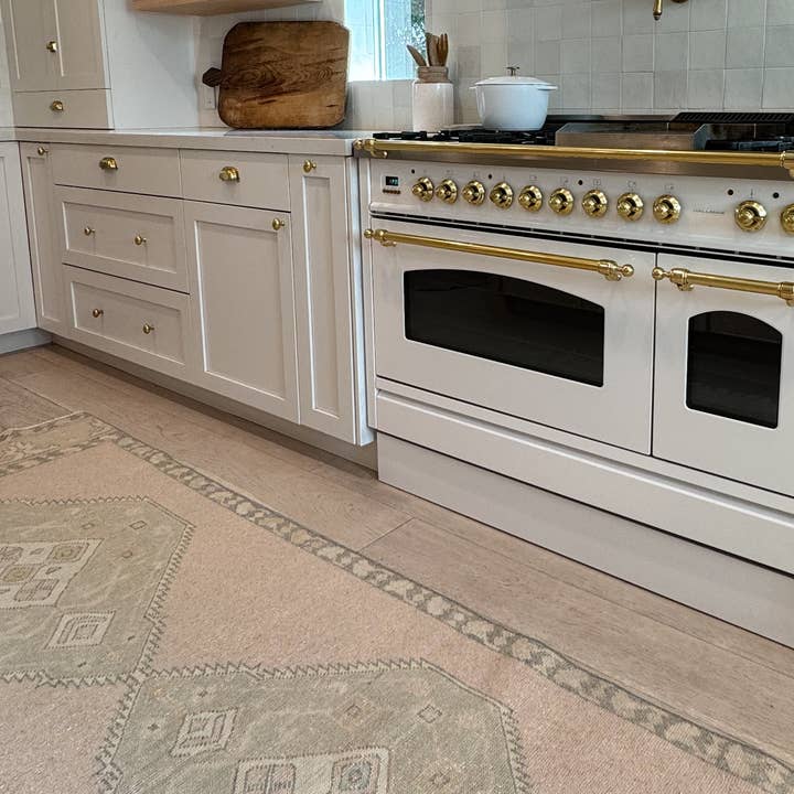 peony + olive - Wholesale Runner Rug - Vintage Turkish Rug - Runner No. 511