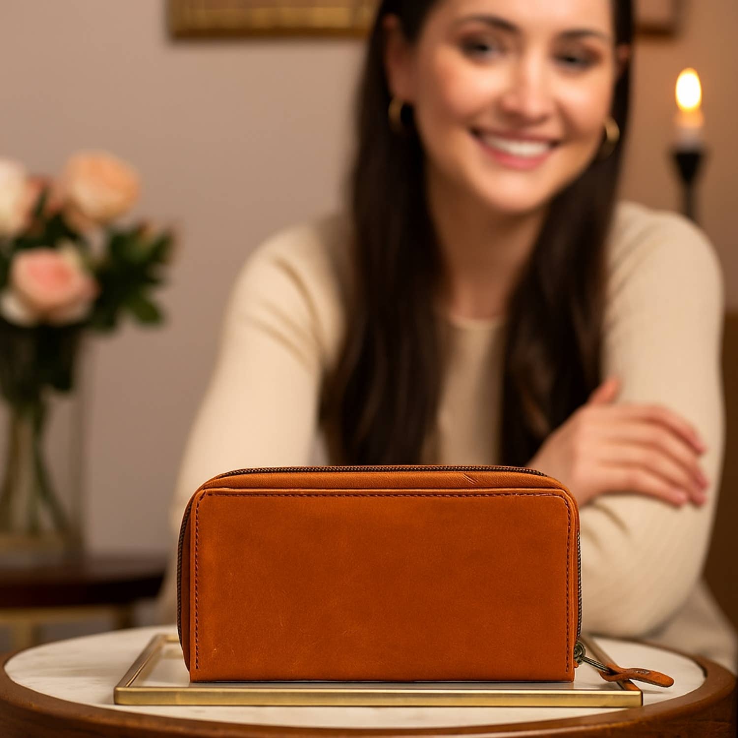 Hides - Wholesale Wallet - Women's - Leather Zip Around Wallet 18 Card Slots3