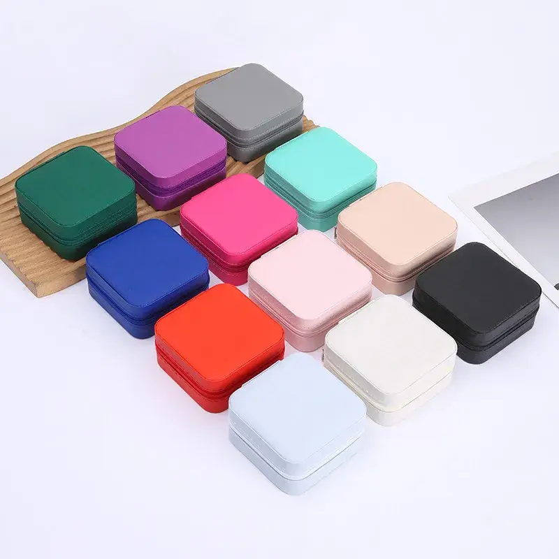 Magnifique Hearts - Wholesale Jewelry Box/Organizer - CLEARANCE: Random Color PU Travel Jewelry Box – 2 Sizes3