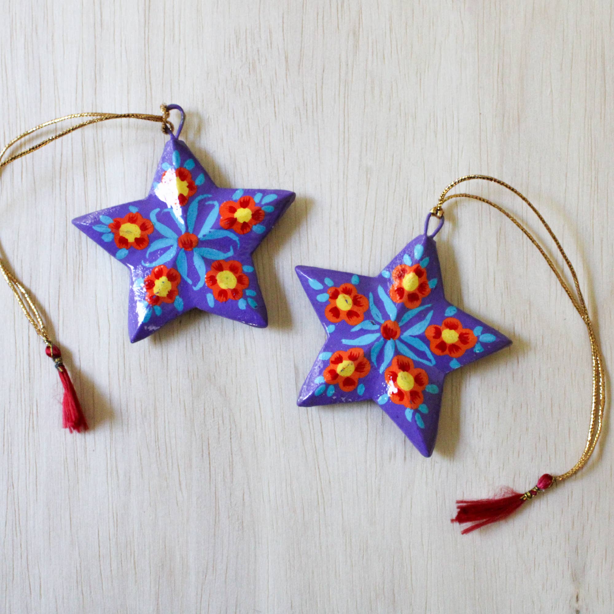 Venture Imports LLC – wholesale Prydnad – Pappersmaché stjärnformad juldekoration3