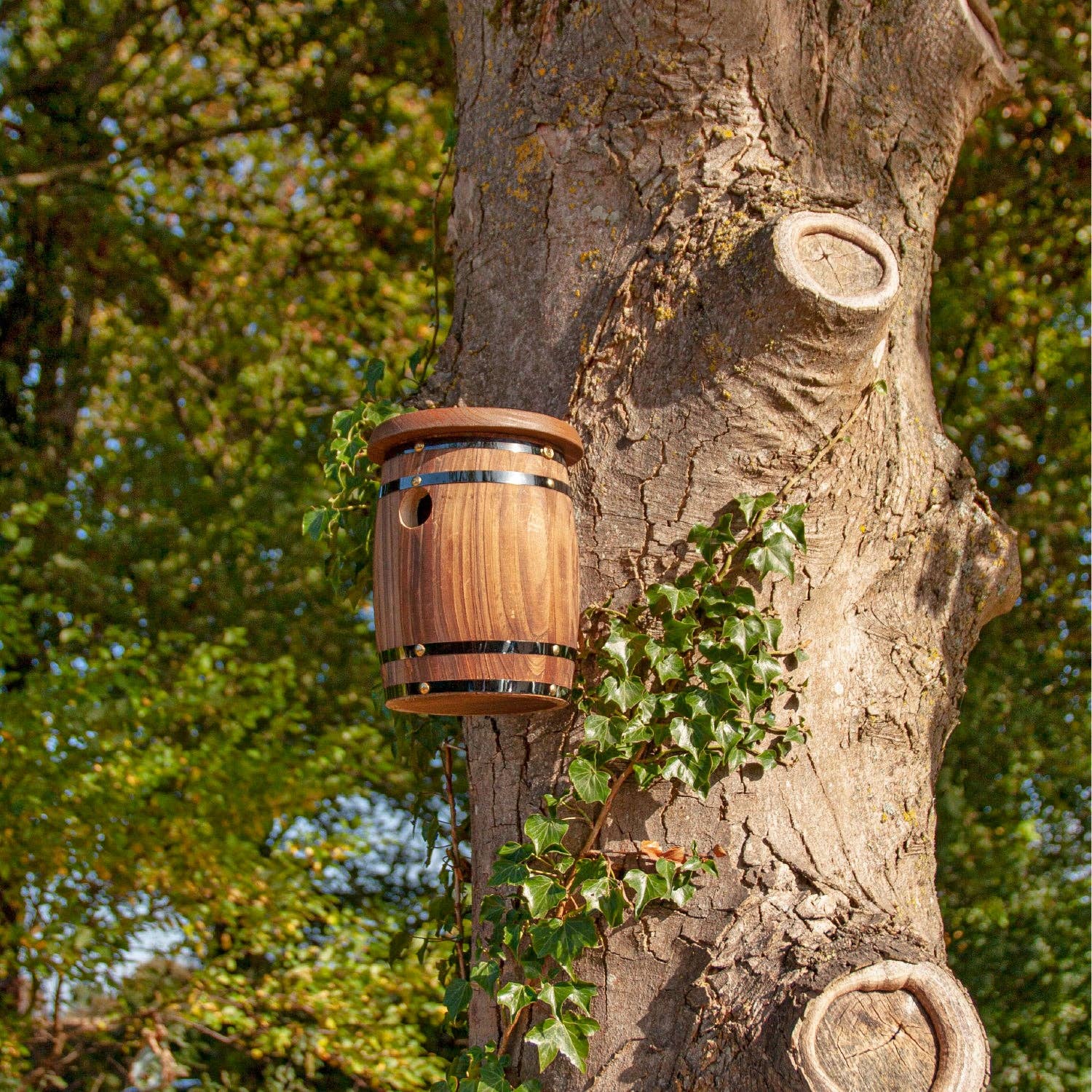 Wildlife World - Wholesale Bird House - Barrel Bird Nester Bird House1