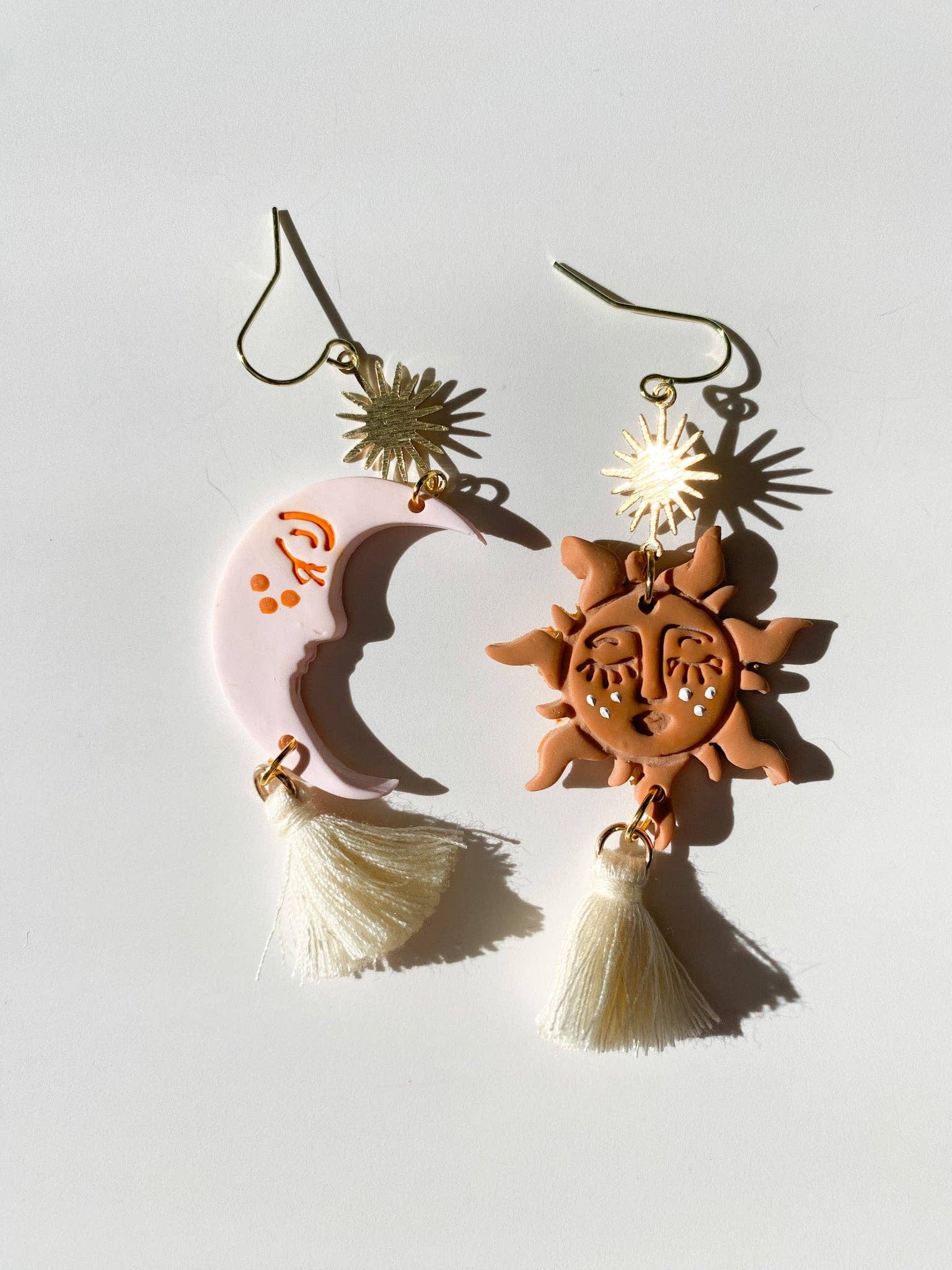 Blush and Bash Studio - Vente Boucles d'oreilles pendantes - Boucles d'oreilles Boho Sun and Moon1