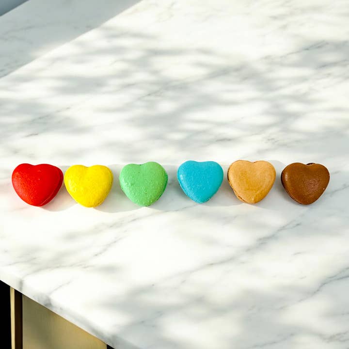 macaron centrale - Wholesale Cookie - Assorted Heart-Shaped Macarons – 36 or 72 Pack5