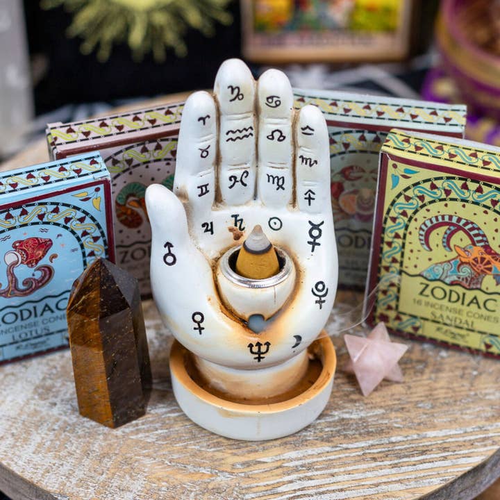 Palmistry Hand Back Flow Røgelse Brænder for engroshandel hos Down To Earth