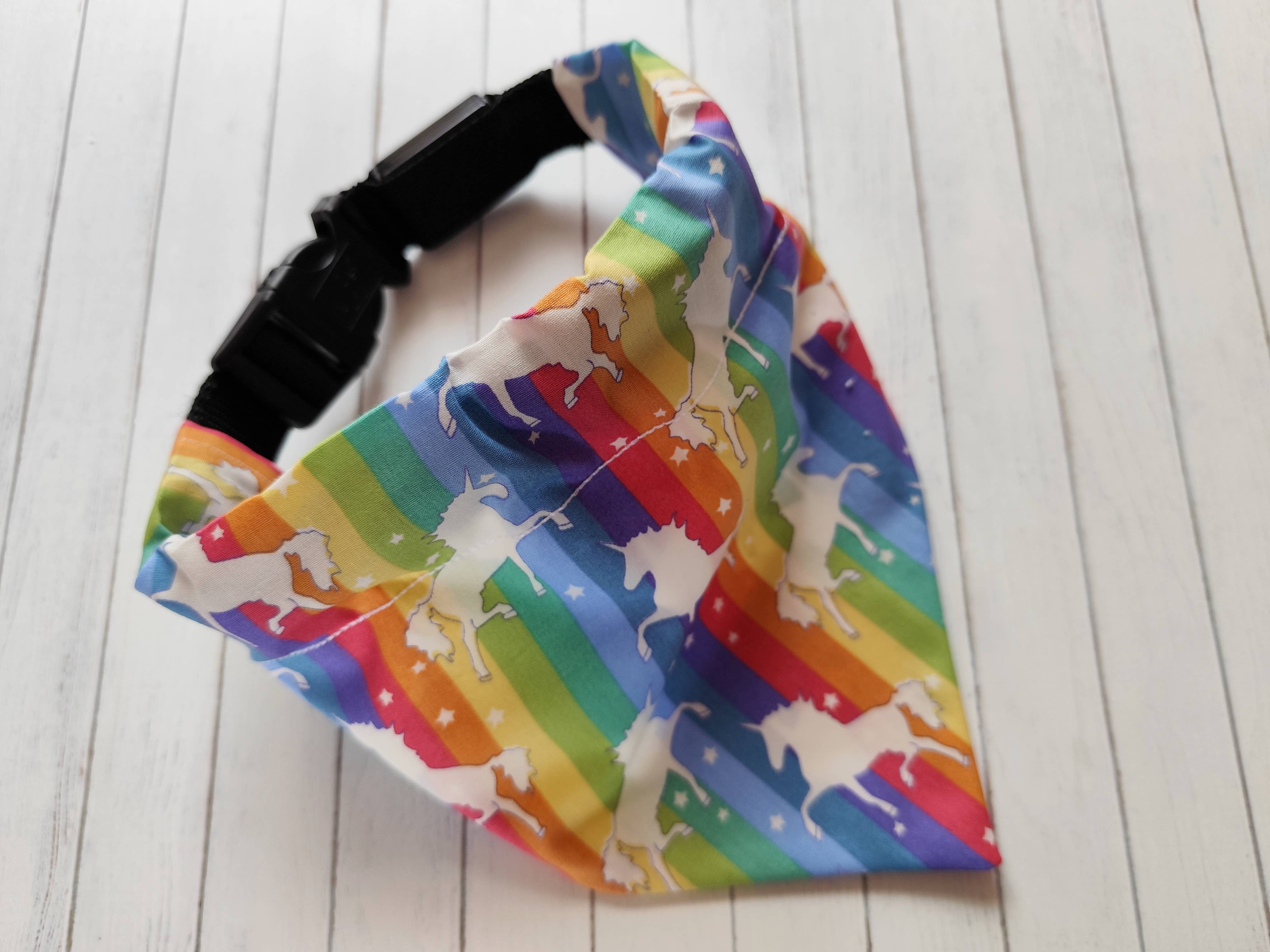 Hannah and me – Engroshandel Bandana - Hund – Rainbow unicorn hund bandana, slip på, tilbehør til kæledyr3