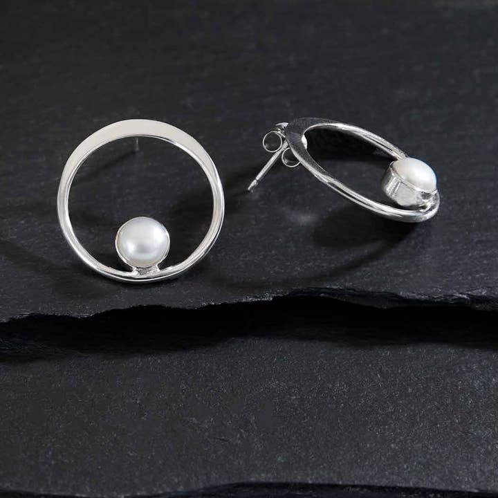 Sterling Silver Circle Post Earrings with Pearl 21x20mm for wholesale by Nina Designs