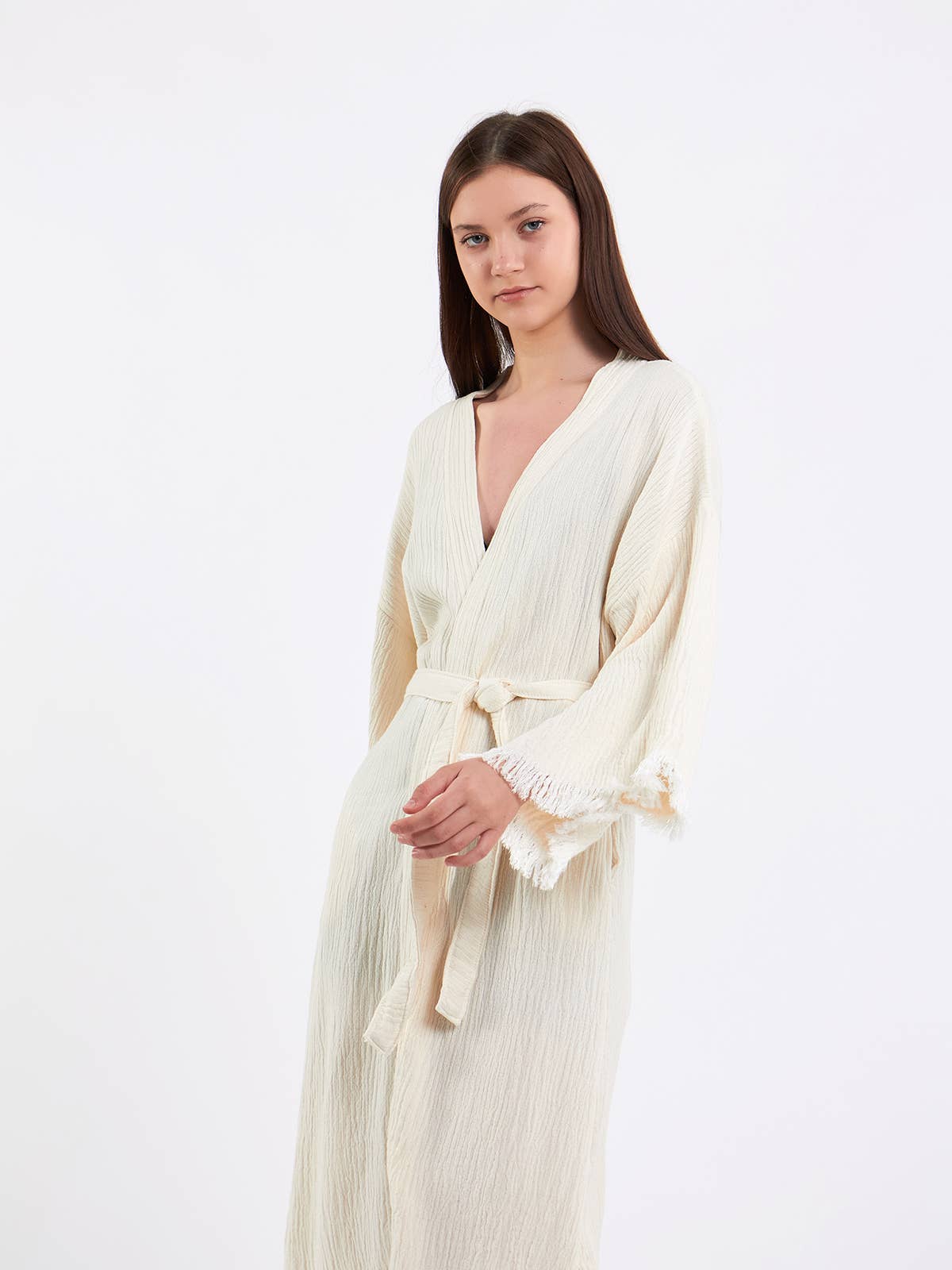 Yaz Concepts – Großhandel Kimono – Damen – Weißer Kimono-Bademantel mit Braut-Schriftzug für die Brautparty4