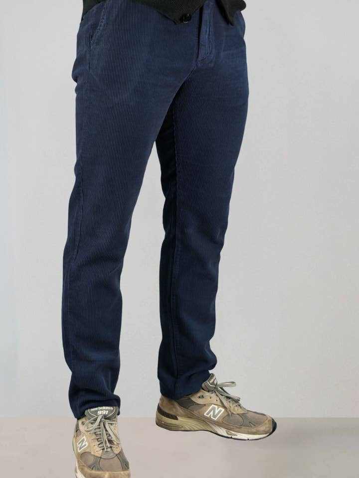 Marine Cord Chinohose für Herren für den Großhandel von Patadegayo