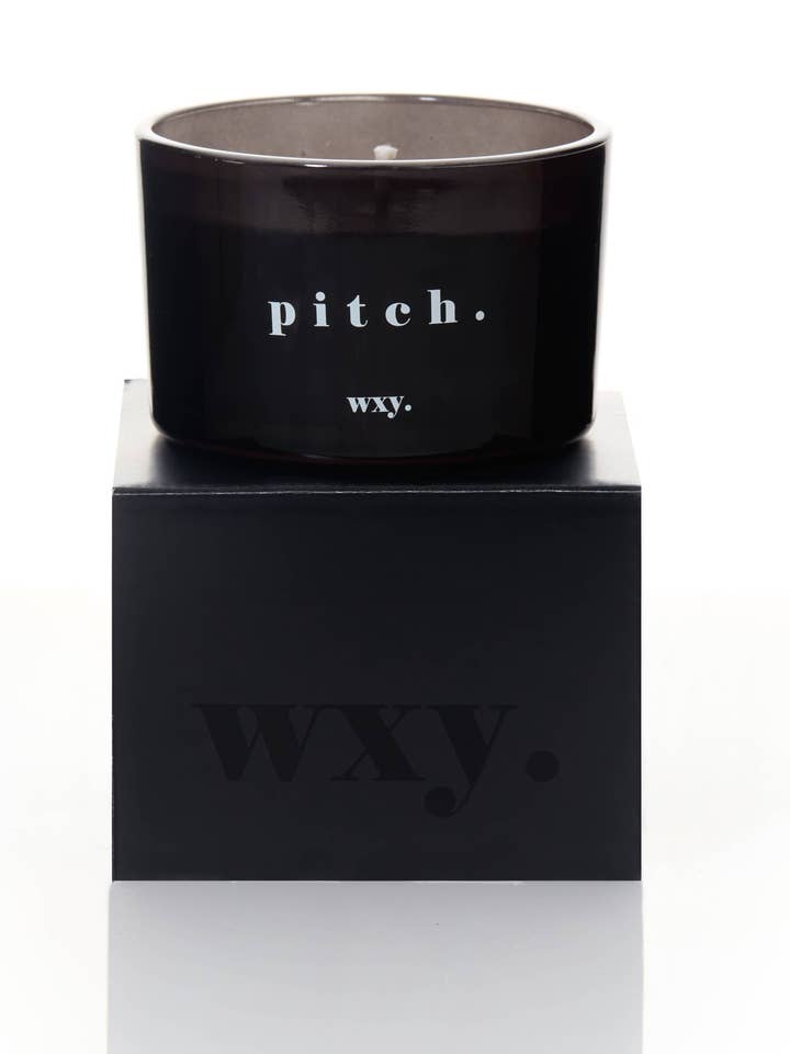 Bougie Pitch 7oz - Orange Sanguine + Braises de Santal pour la vente par NOOKI DESIGN LTD