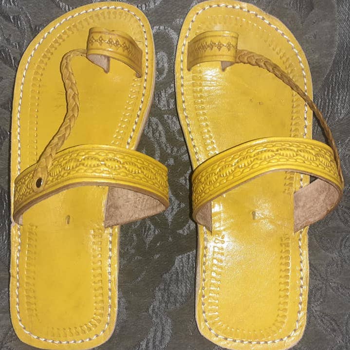 Leather sandal. Color Yellow for wholesale by Hecho a mano