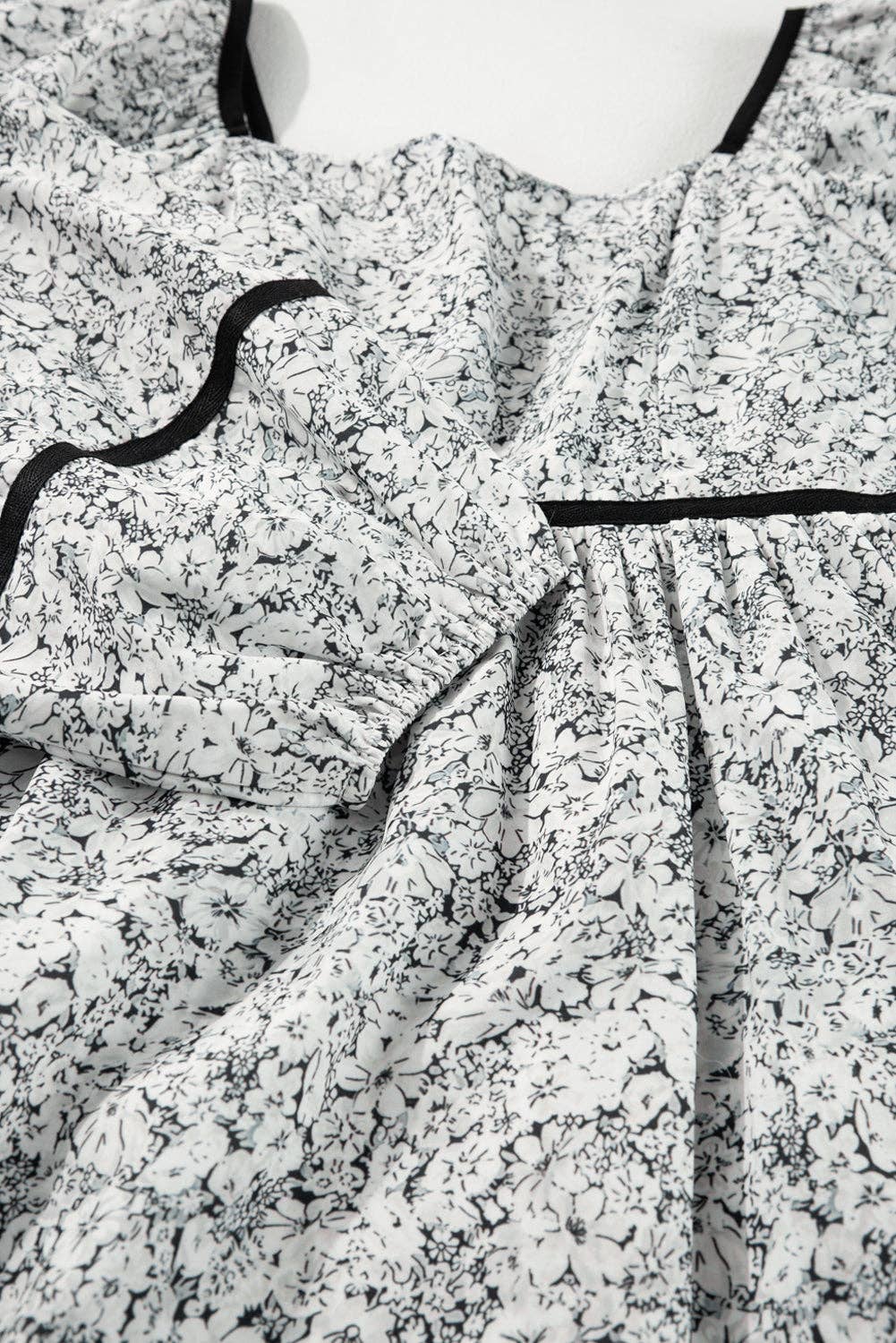 Gray Floral Print Open Back Balloon Sleeve Square Neck Mini Dress for wholesale on Faire4