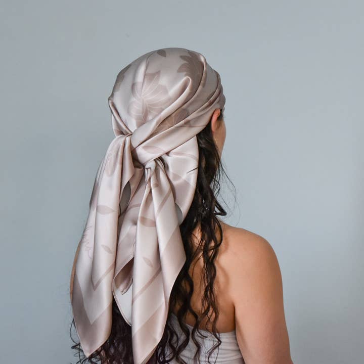 Hello Ilona - Wholesale Scarf - Women's - Kalocsa 100% Mulberry Silk Scarf - Gyöngy (Beige)1