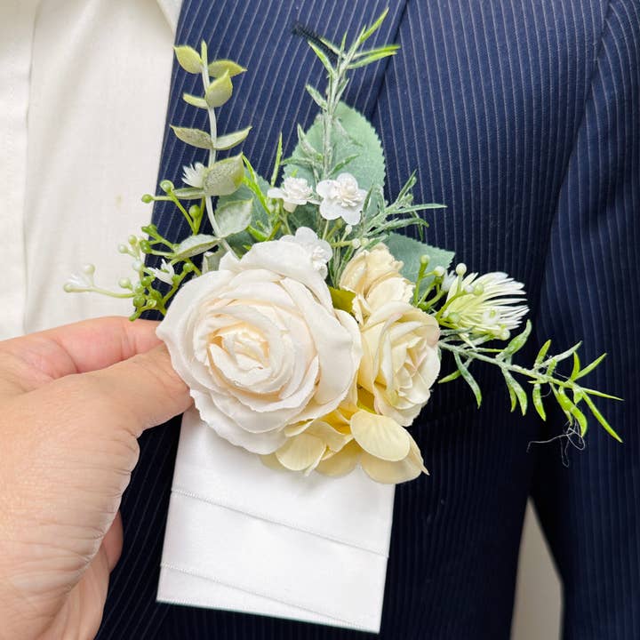 Angel Isabella - Wholesale Artificial flowers - Artificial Pocket Boutonniere – Event Ready & Stylish1
