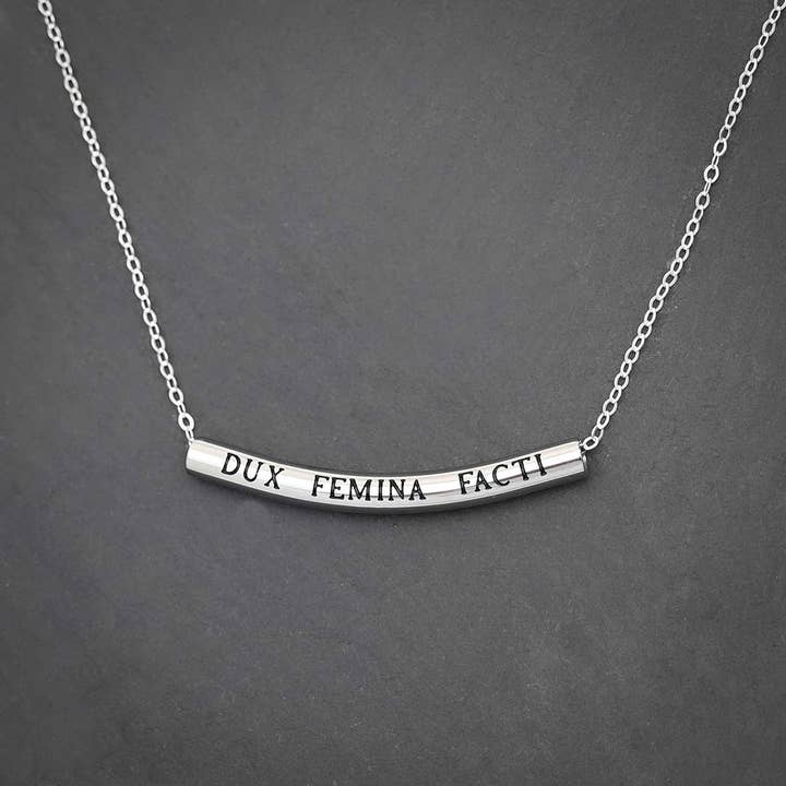 Boutique Academia - Venta al por mayor Collares con colgantes/abalorios - Collar DUX FEMINA FACTI