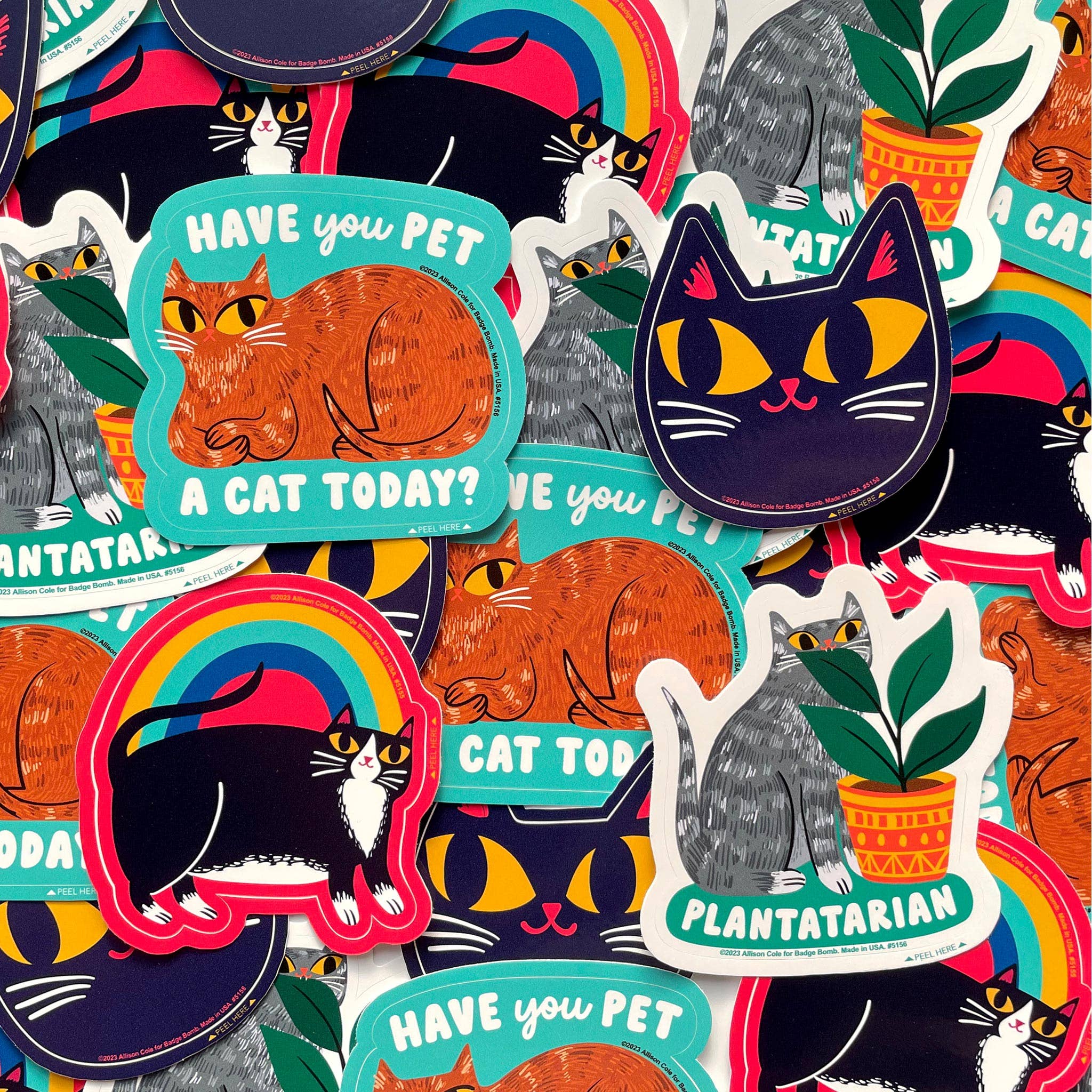 Badge Bomb - Vente Autocollant - Autocollant Rainbow Tuxedo en forme de chat2