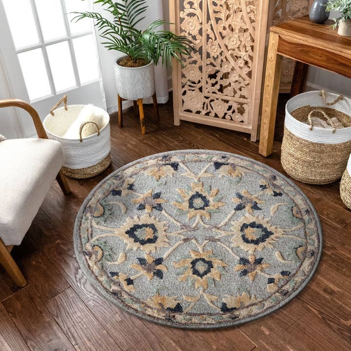 LR Home - Wholesale Area Rug - Beatrice Floral Gray Hearth / Round / Runner Area Rug7