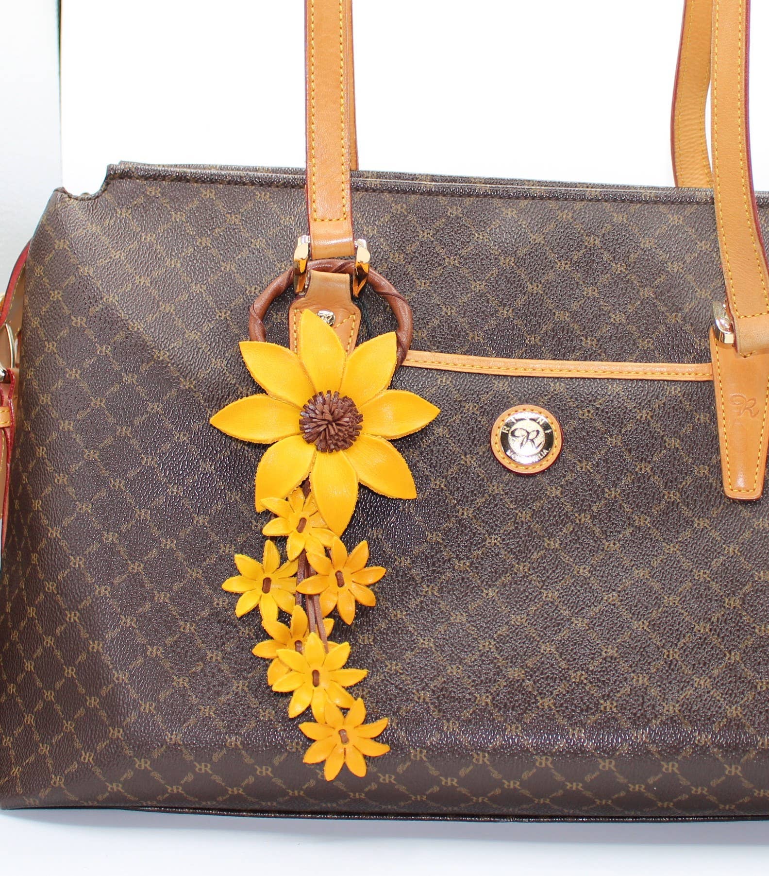 Sunflower Handmade leather inc - Wholesale Keychain - Women's - kc006 leather daisy flower keychain bag charm3