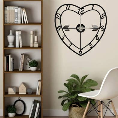 Black Heart Metal Wall Clock for wholesale on Faire1