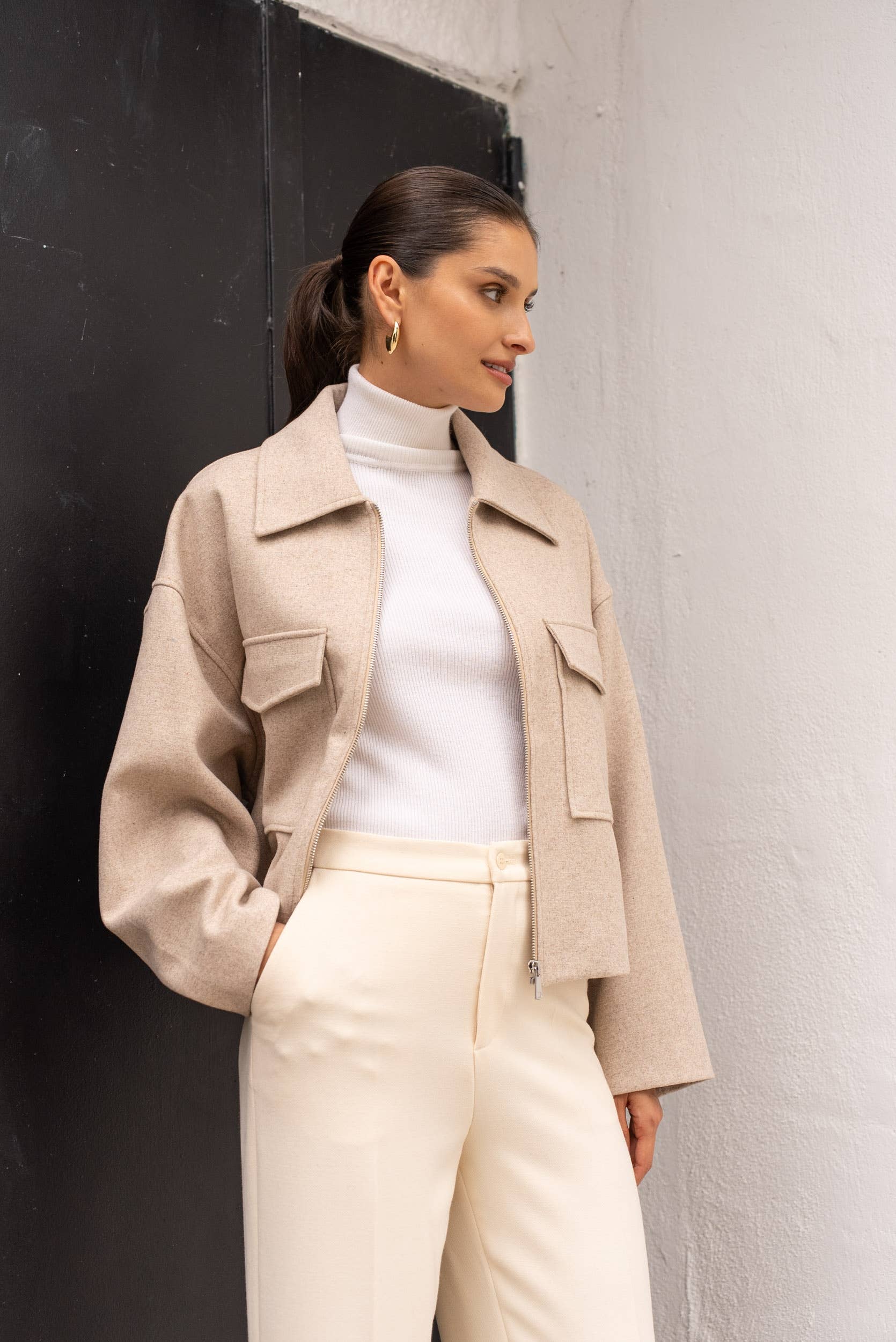 Attentif Paris - Wholesale Jacket - Women's - Structured short jacket in blended wool with patch pockets22