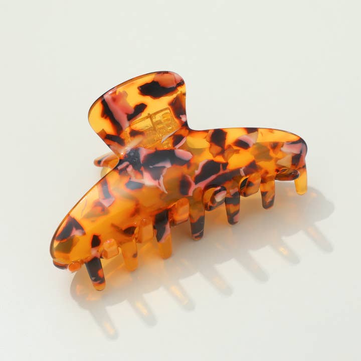 Spiced Tortoise | Assorted Small/Medium Claw Clips for wholesale on Faire7