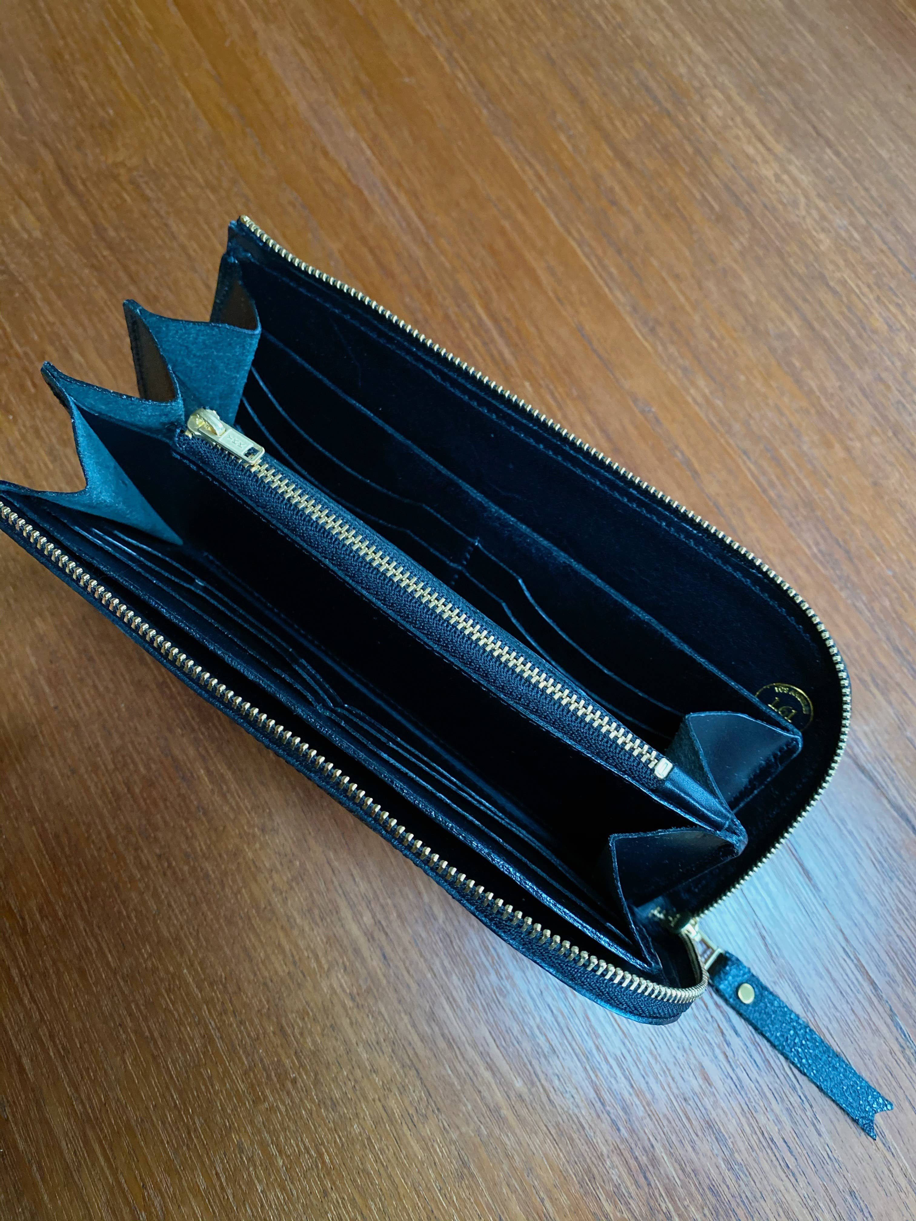 1.61 Soft Goods - Wholesale Wallet - Women's - Ruff Zipper Wallet - Rectangle Size6