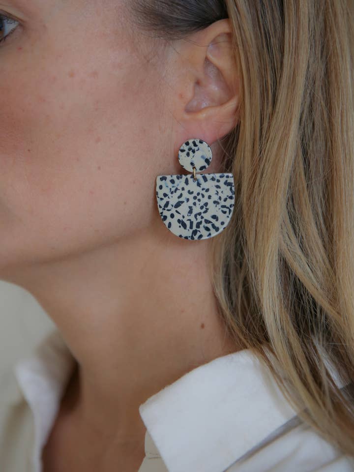 Deco earrings for wholesale by Claudia Nabholz