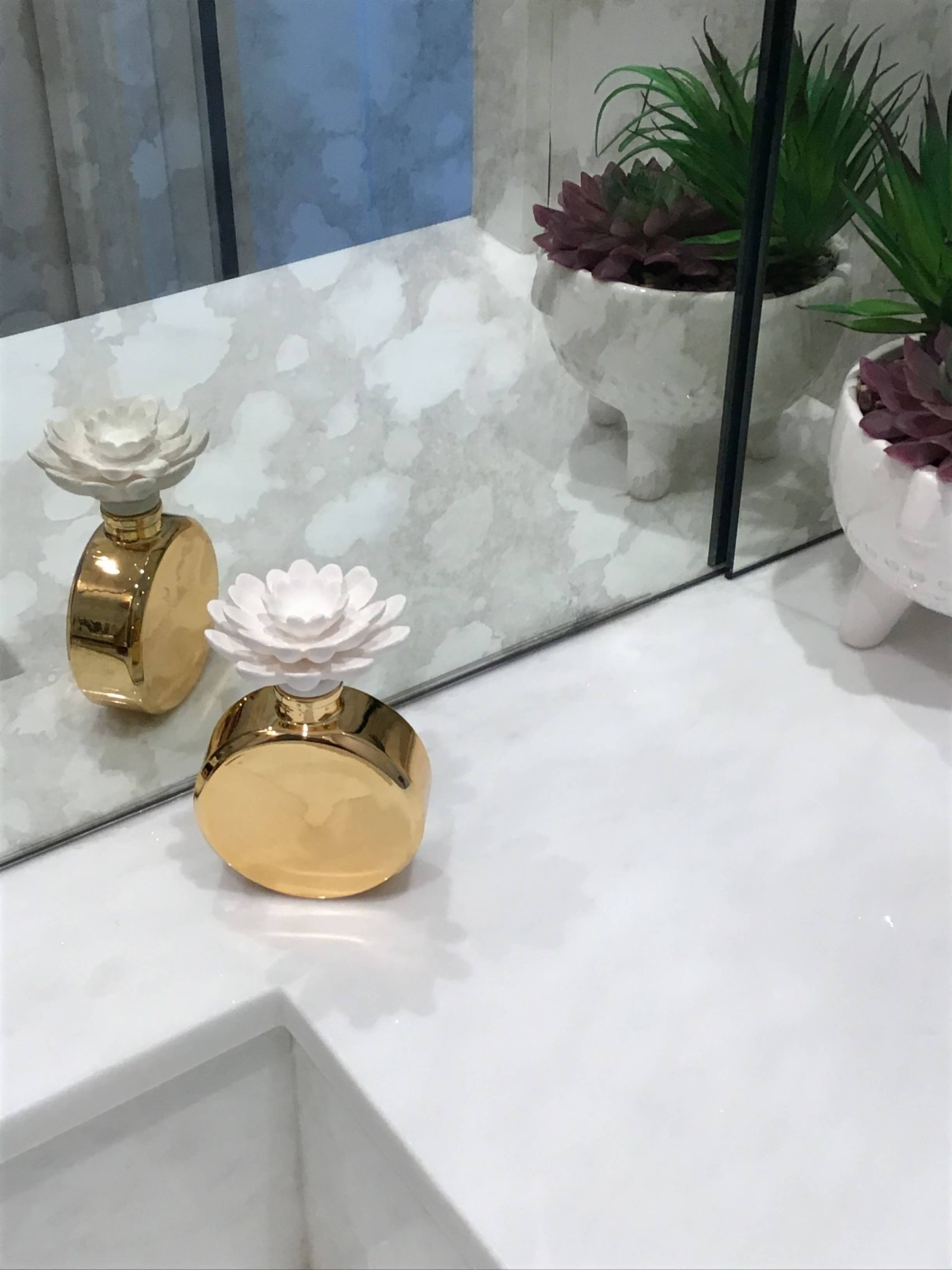 VIVIENCE – wholesale Doftpinnar – Doftspridare i guld med vit blomma, «Iris & Rose»8