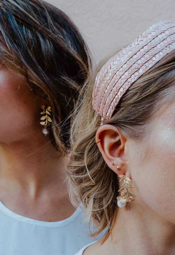 Annabelle Hardie - Vendita all'ingrosso Fascinator - Donna - Fascia a corona de Vermut in paglia rosa nude con nastro intrecciato4