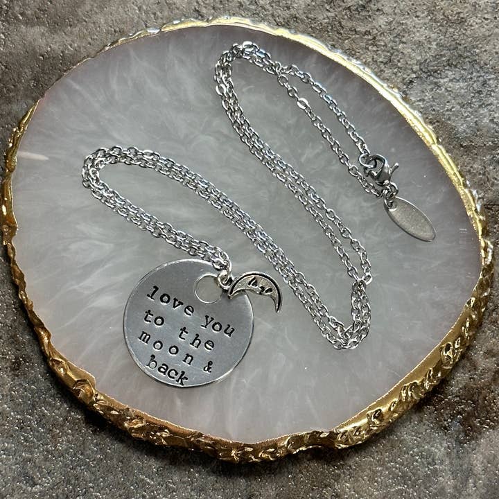 Love You To the Moon & Back - Colar Estampado à mão por atacado de Seize The Night Designs