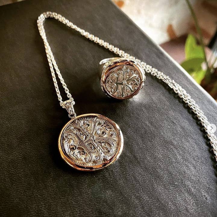 Juego de collar y anillo de plata con iniciales de monograma, personalizados para venta al por mayor de Albertino Silver